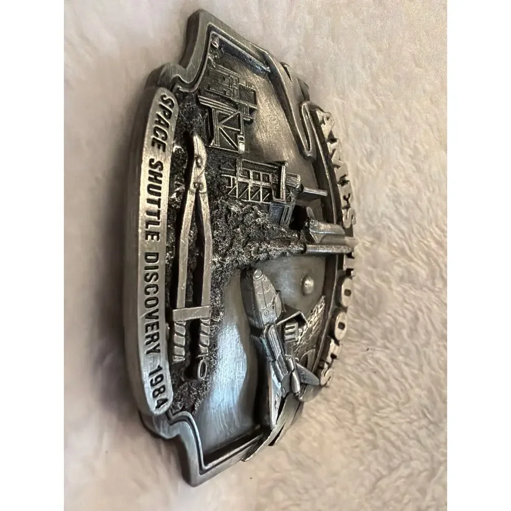 Siskiyou L.E. 1989 Ames Tools Space Shuttle Discovery 1984 3D Pewter Buckle